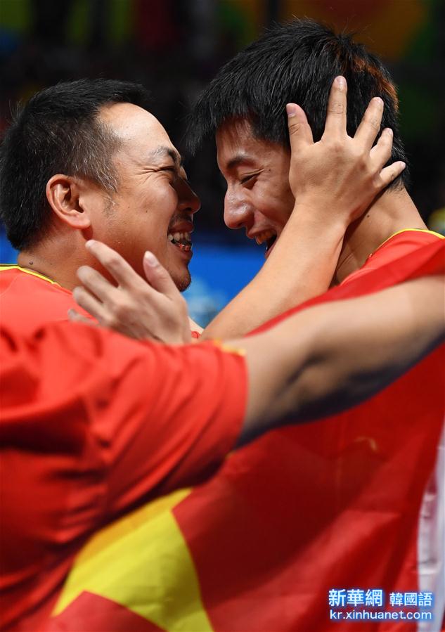 （裏約奧運會·奪冠一刻）（1）乒乓球——中國男隊奪金