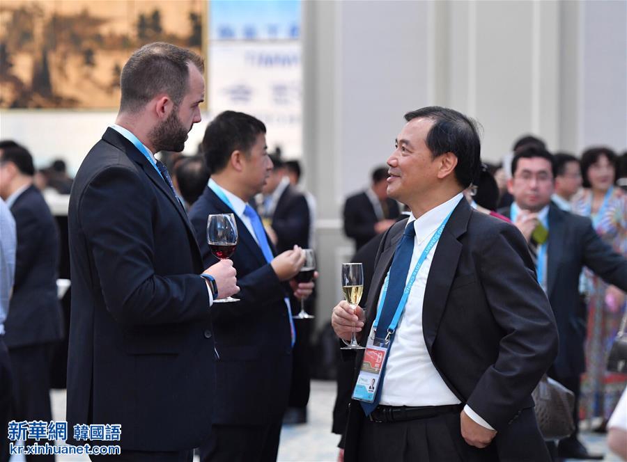 （杭州G20·XHDW）（3）二十国集团工商峰会（B20峰会）在杭州举行欢迎酒会
