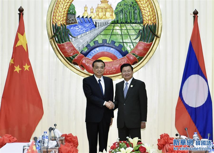 （时政）（1）李克强同老挝总理通伦举行会谈