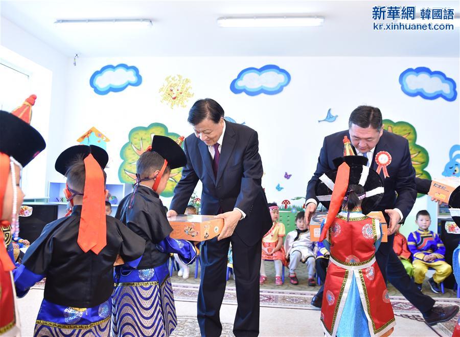（XHDW）刘云山出席中方援建幼儿园启用仪式 