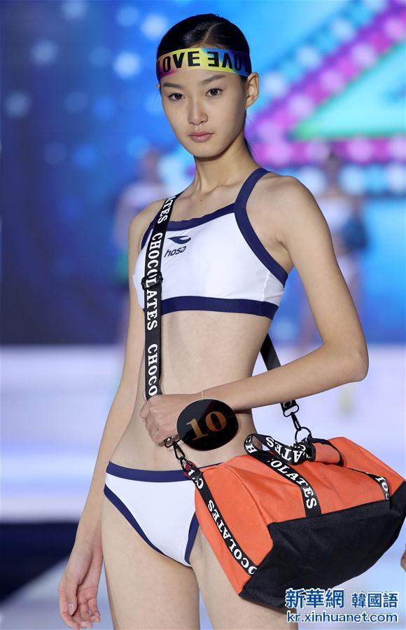 （晚报）（6）中国模特之星大赛在京举行