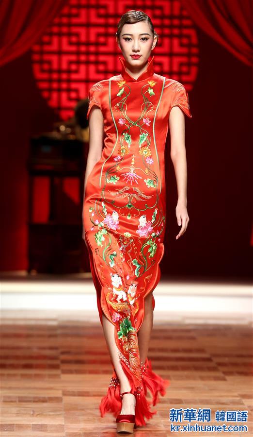 （文化）（1）中國國際時裝周拉開帷幕