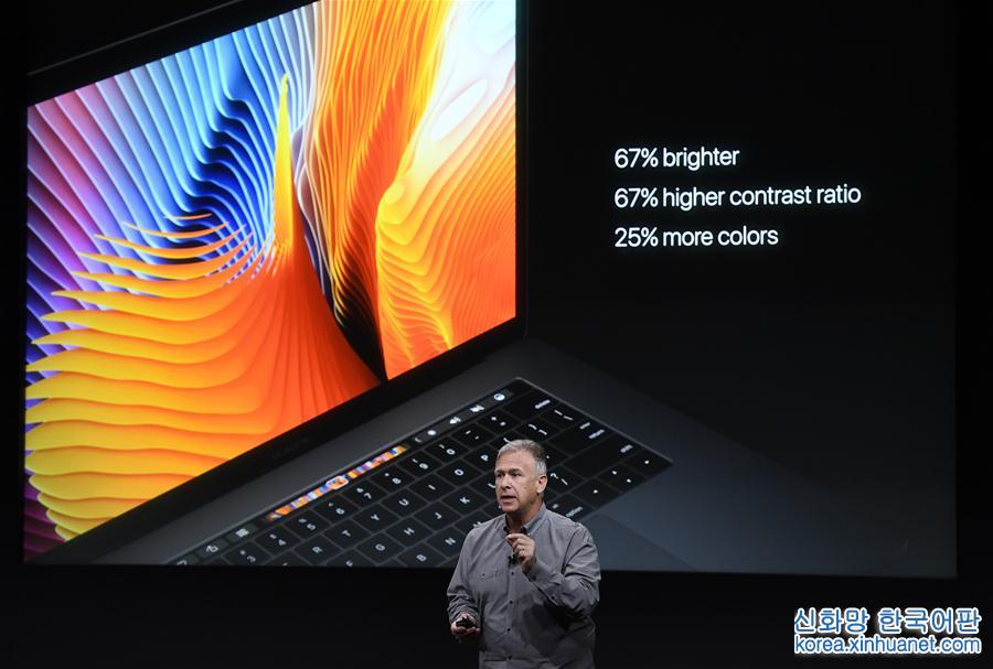 （国际）（3）苹果公司发布新一代Macbook Pro等产品