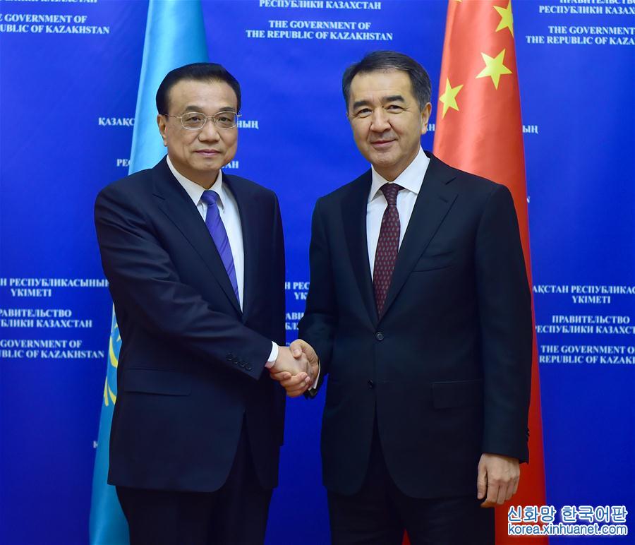 （时政）李克强同哈萨克斯坦总理萨金塔耶夫举行中哈总理第三次定期会晤