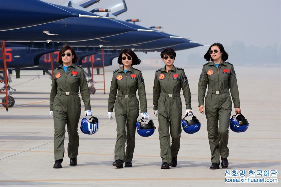 （圖文互動）（1）中國首位殲－10女飛行員余旭被批準為革命烈士