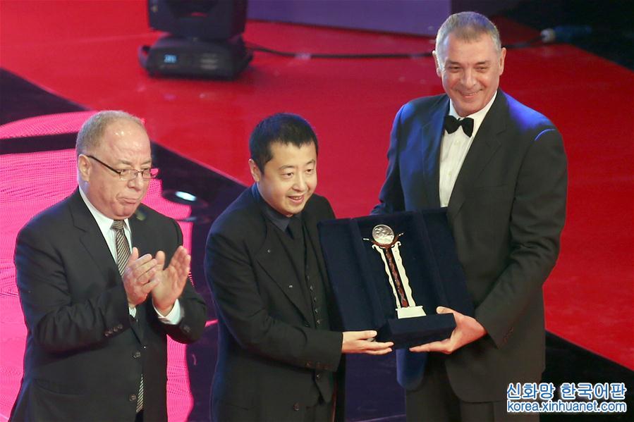 （国际）（2）开罗电影节开幕　贾樟柯获颁成就奖 