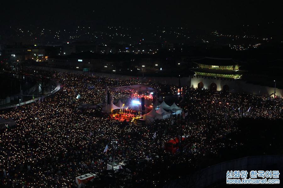 （国际）（5）韩国民众再次举行大规模集会 要求朴槿惠下台