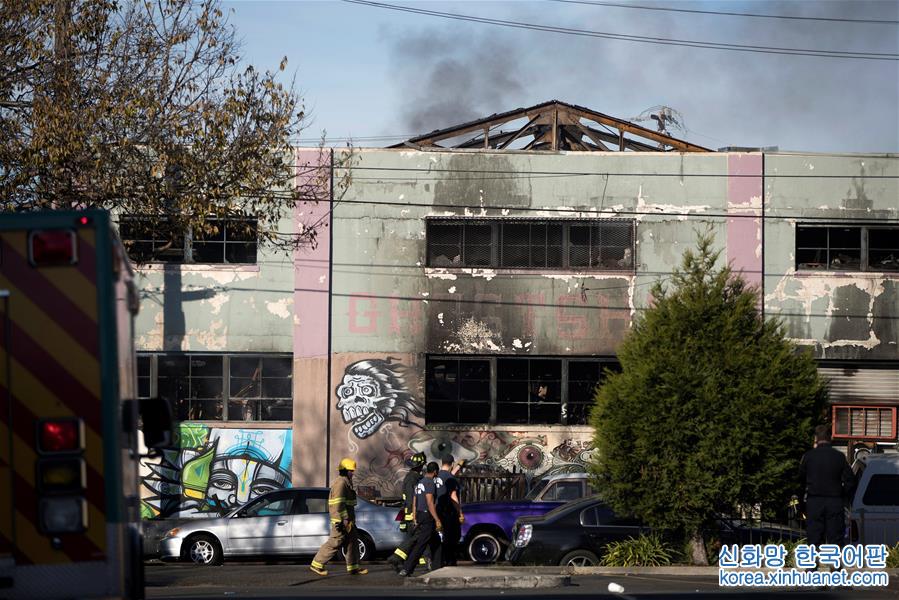 （外代一线）（7）美国加州奥克兰火灾造成至少9人死亡