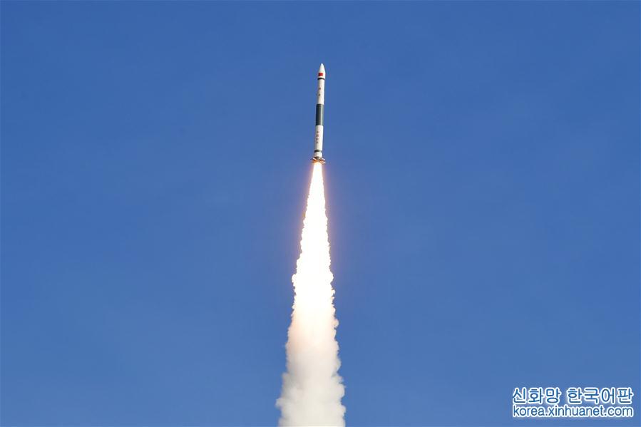 （科技）（2）快舟一号甲小型运载火箭实现“一箭三星”发射