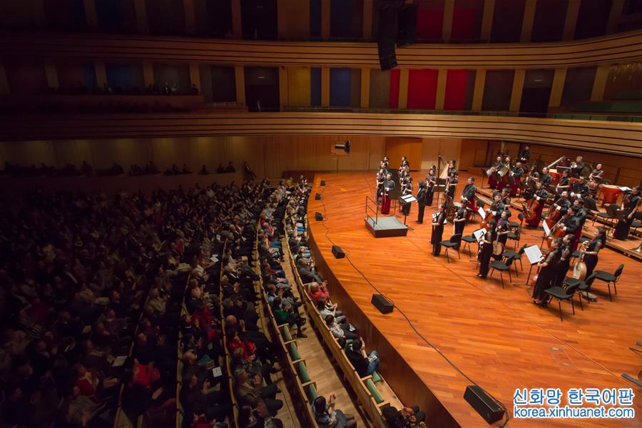 （国际）（2）中国歌剧舞剧院民族乐团拉开2017欢乐春节欧洲巡演帷幕