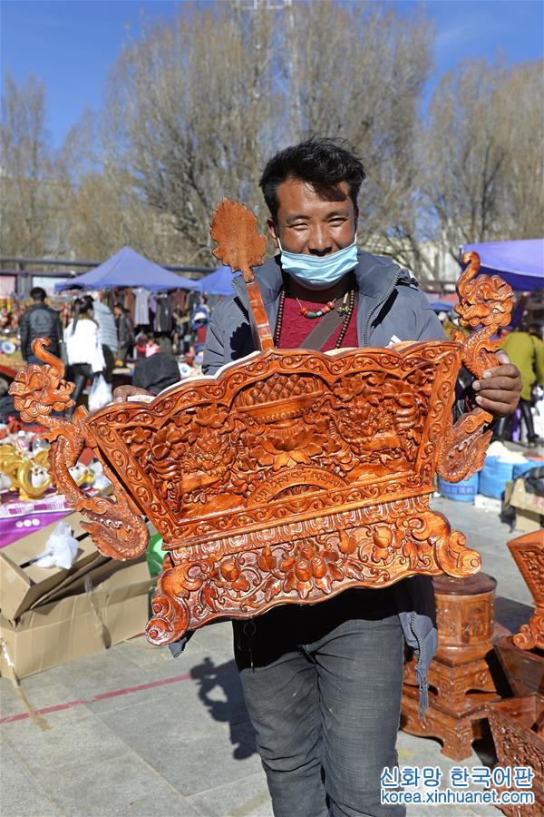 （新春走基层）（2）西藏日喀则年货市场火热