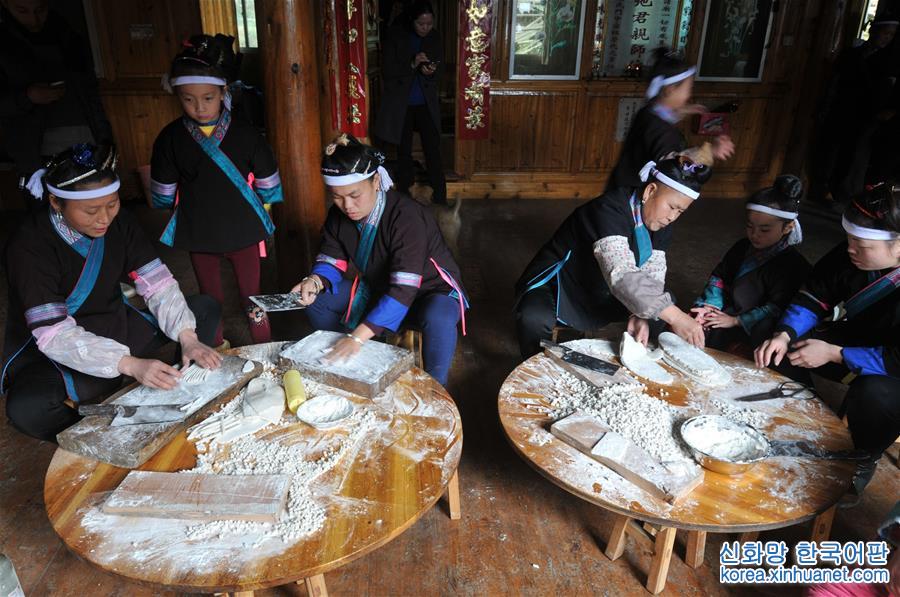 #（社会）（3）广西三江：油果飘香年味浓