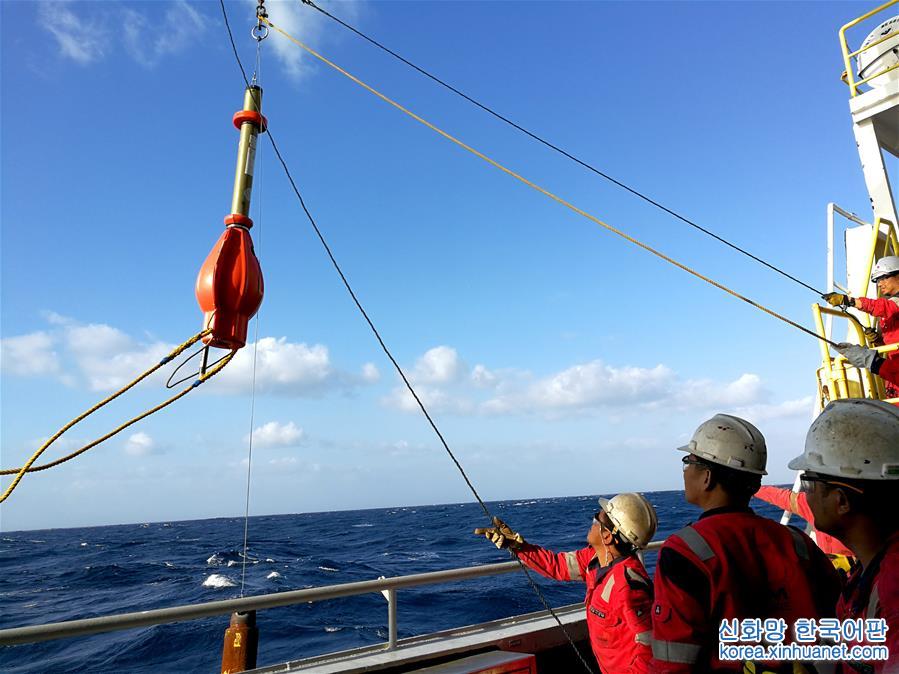 （图文互动）（3）“决心”号抵达南海目标海域 第三次南海大洋钻探顺利开钻 
