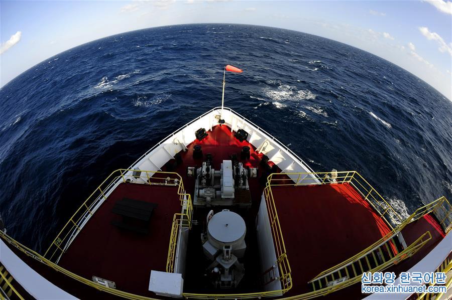 （图文互动）（6）“决心”号抵达南海目标海域 第三次南海大洋钻探顺利开钻 