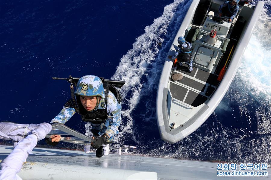 （国际）（2）中国海军南海舰队远海训练编队进行武力营救演练