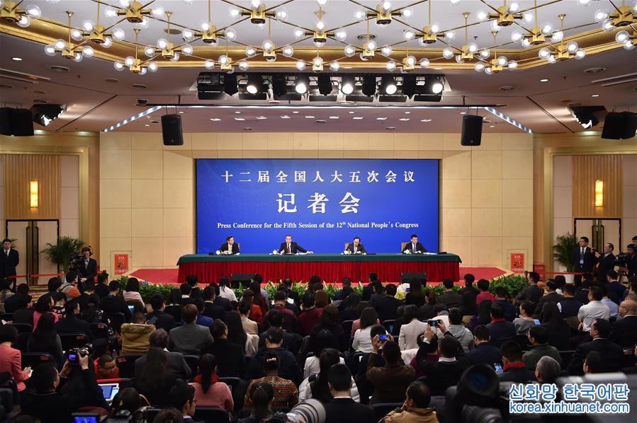 （兩會）（4）外交部部長王毅就“中國的外交政策和對外關係”答記者問