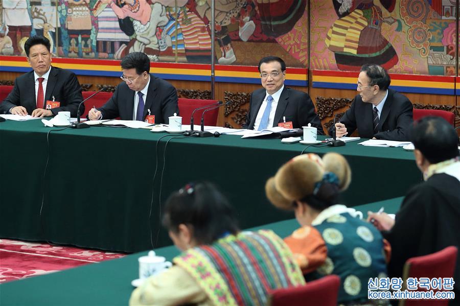 （兩會）李克強參加西藏代表團審議