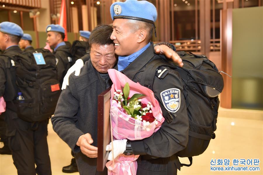 （社會）（3）中國第四支赴利比裏亞維和警察防暴隊凱旋