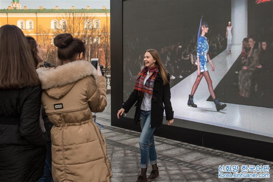 （国际）（5）2017俄罗斯时装周在莫斯科拉开帷幕