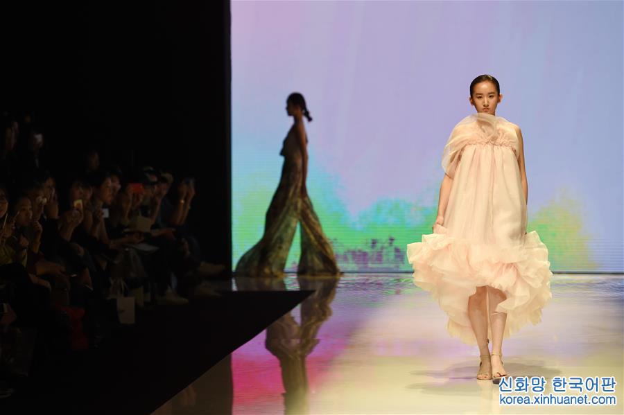 （文化）（5）北京服裝學院2017屆畢業設計展開幕