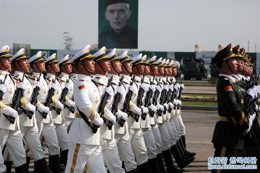 （国际）中国人民解放军三军仪仗队首次亮相“巴基斯坦日”阅兵彩排