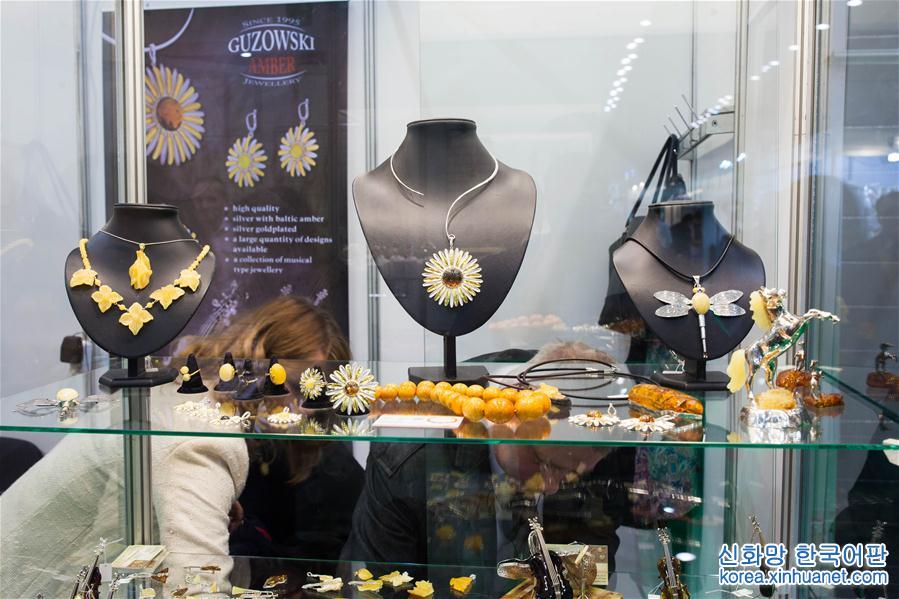 （XHDW）（3）第24届国际琥珀与珠宝饰品博览会在波兰开幕