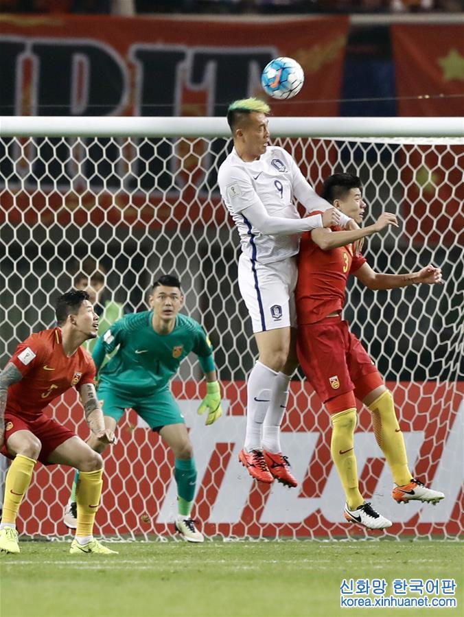 （体育）（1）足球——世预赛：中国队战胜韩国队