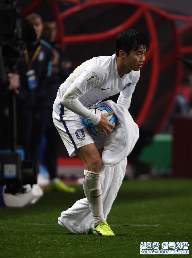 （体育）（45）足球——世预赛：中国队战胜韩国队