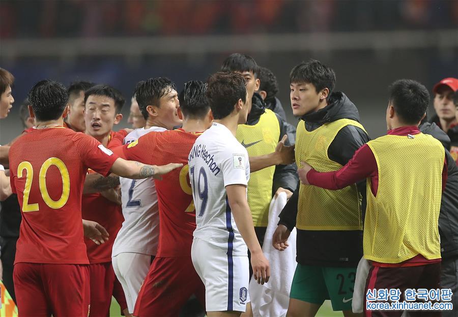 （体育）（28）足球——世预赛：中国队战胜韩国队