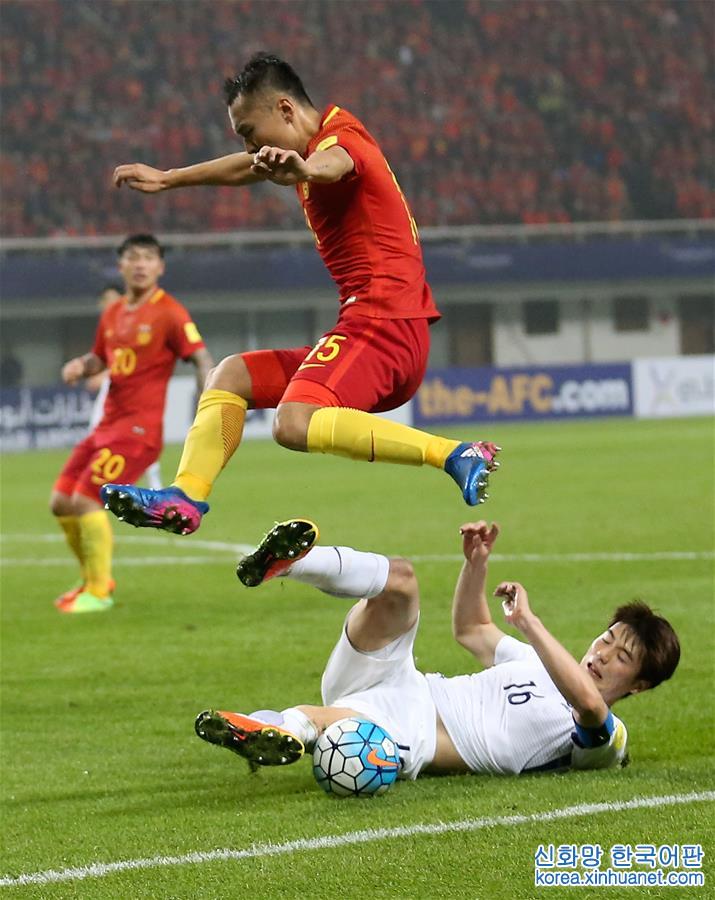 （体育）（29）足球——世预赛：中国队战胜韩国队