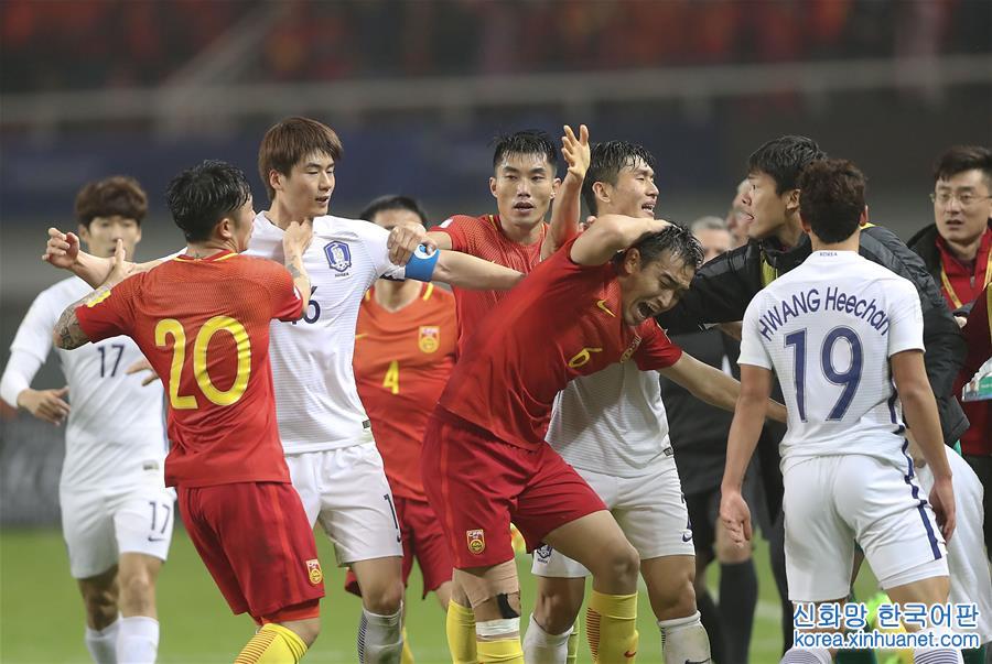 （体育）（30）足球——世预赛：中国队战胜韩国队