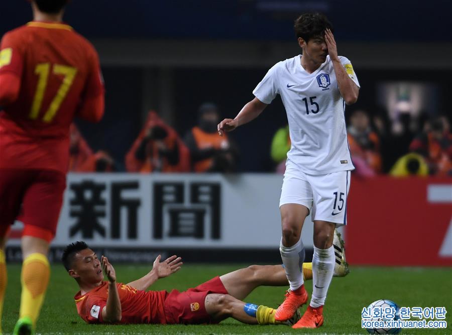 （体育）（33）足球——世预赛：中国队战胜韩国队