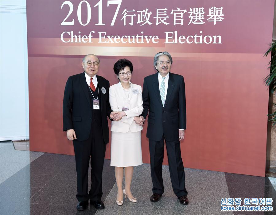 （XHDW）（1）香港特区第五任行政长官选举投票开始