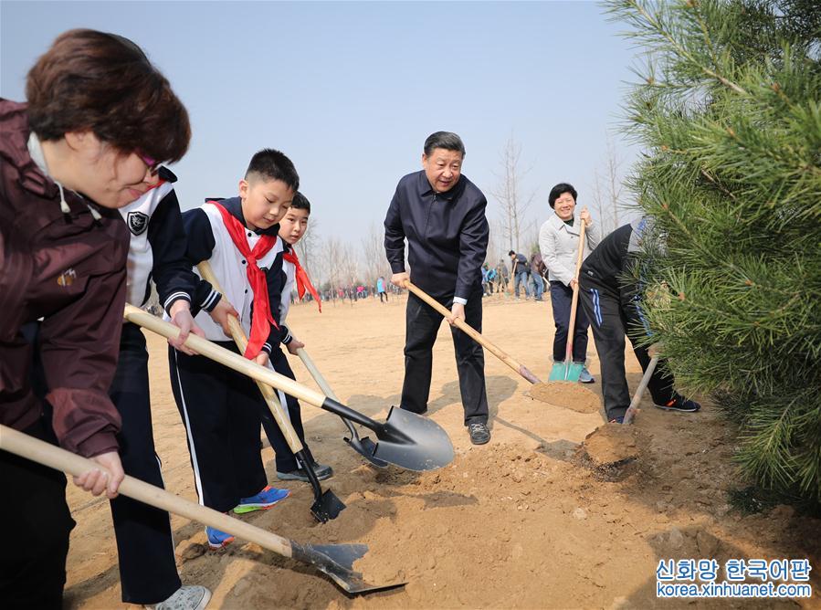 （XHDW）（1）党和国家领导人参加首都义务植树活动