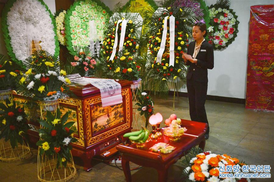 （图片故事）（8）女殡葬师：让生命最后一程有爱有温度