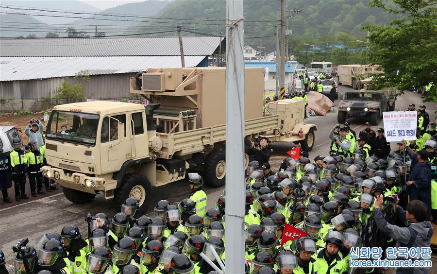 （外代一线）（6）“萨德”部分装备在韩部署　警方与当地居民发生冲突  