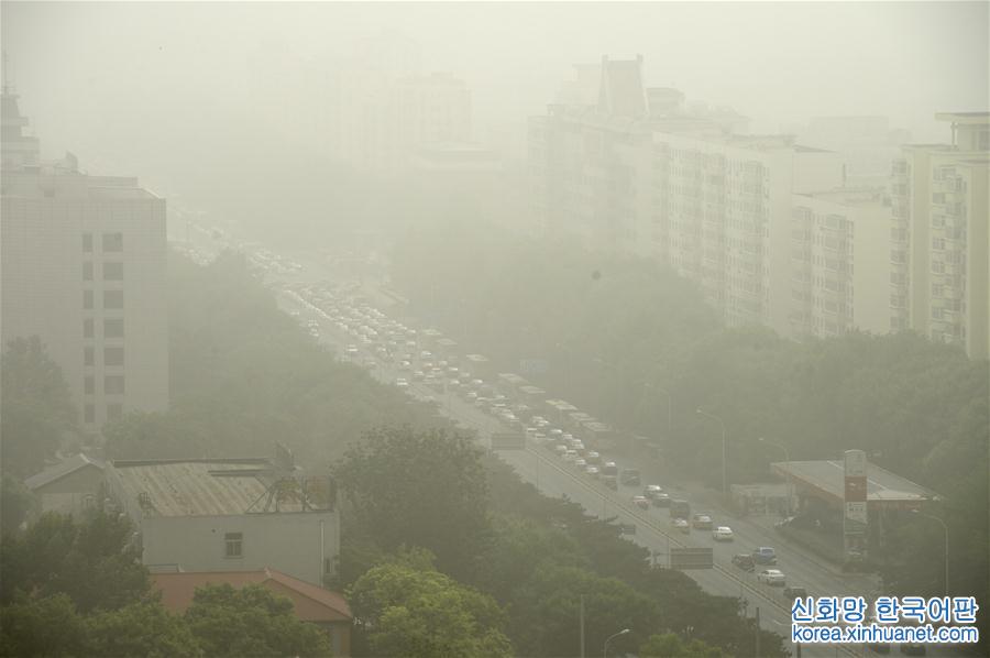 （环境）（3）北京遭遇沙尘天气