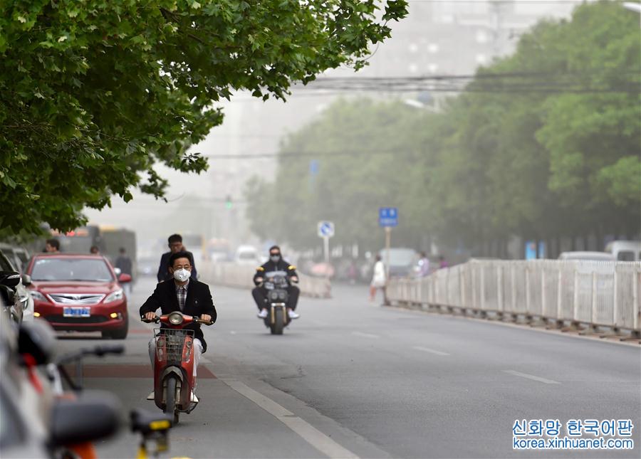 （环境）（5）北京遭遇沙尘天气