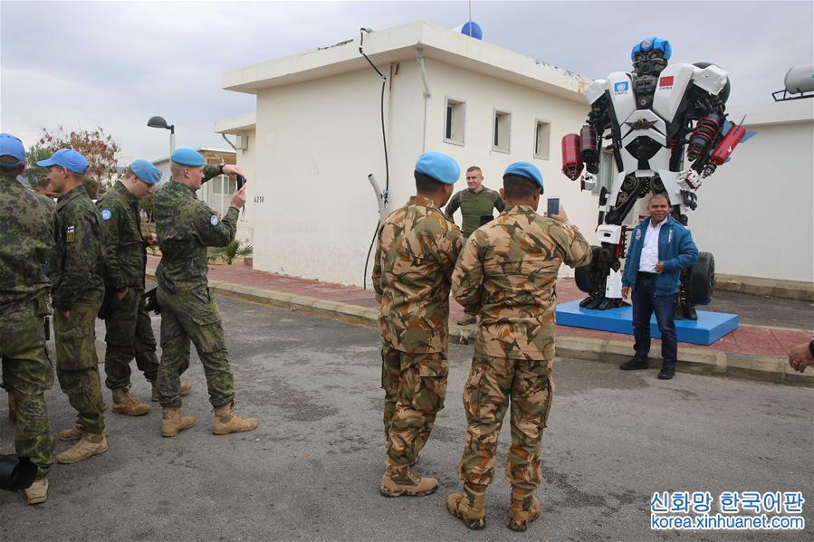 （XHDW·图文互动）（1）“蓝盔勇士”——中国赴黎维和营的铁甲明星