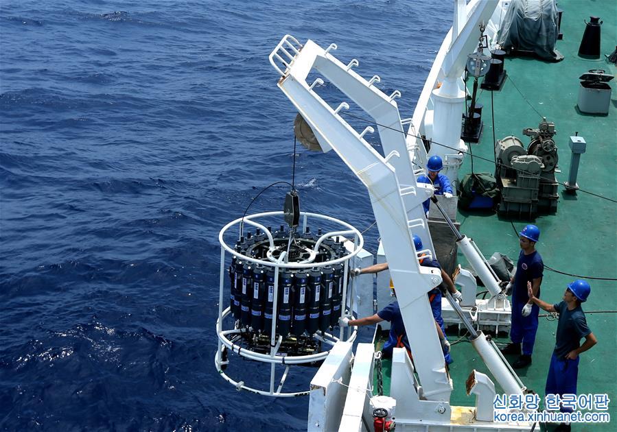 （“蛟龙”探南海·图文互动）（1）深海采矿会带来哪些环境变化？10大采样工具全方位采样跟踪调查 