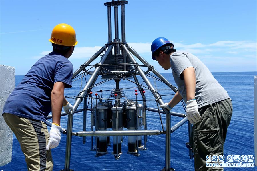 （“蛟龙”探南海·图文互动）（3）深海采矿会带来哪些环境变化？10大采样工具全方位采样跟踪调查 