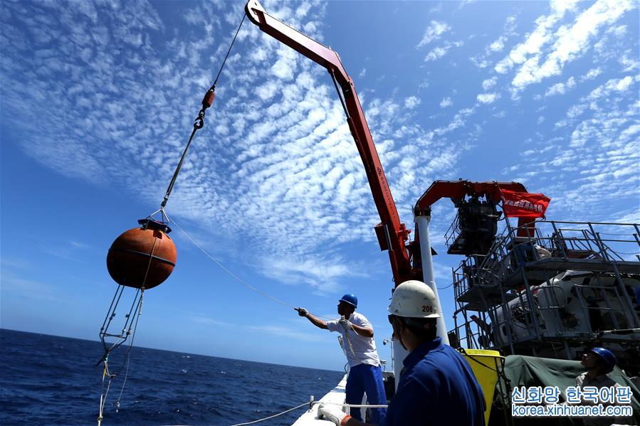 （“蛟龙”探南海·图文互动）（4）深海采矿会带来哪些环境变化？10大采样工具全方位采样跟踪调查 
