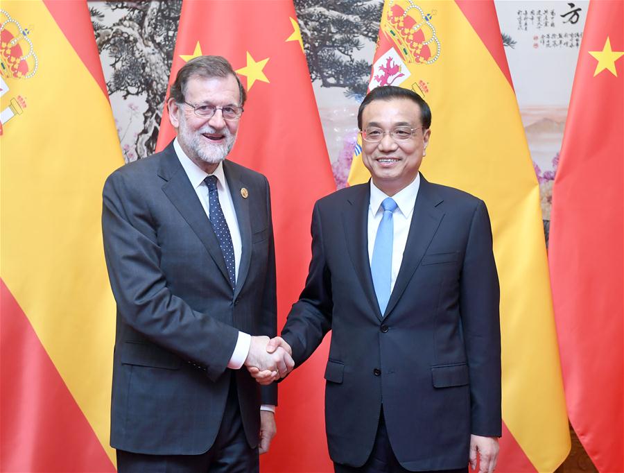 （一带一路·高峰论坛）李克强会见西班牙首相拉霍伊