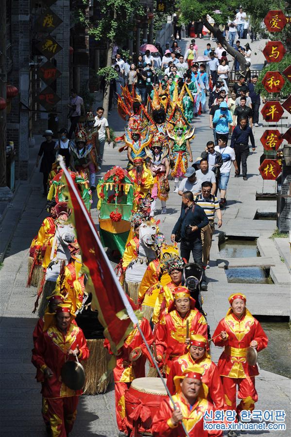 #（社会）（1）山东枣庄：首届中华端午文化节启动