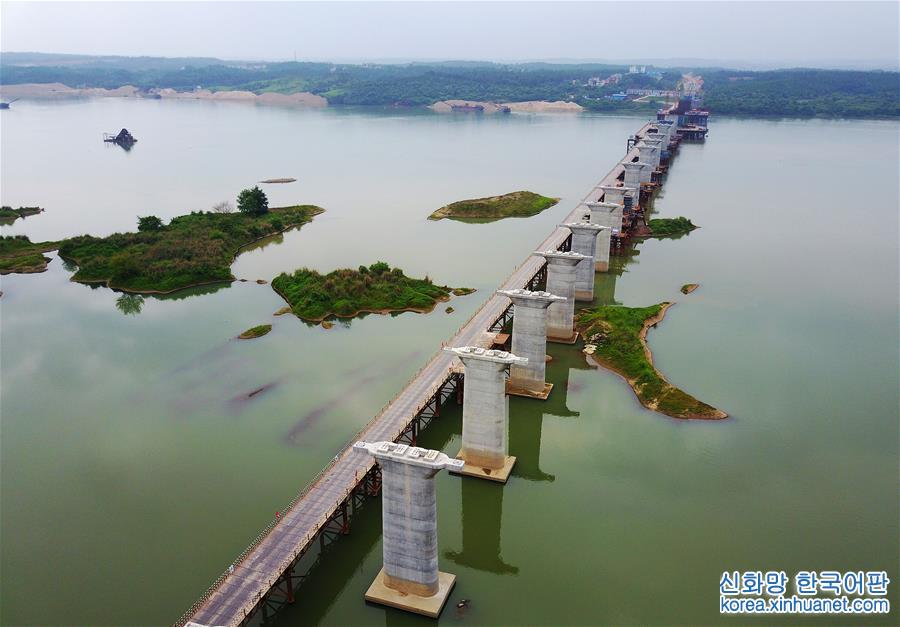 （经济）（2）蒙华铁路赣江特大桥线下工程基本完工