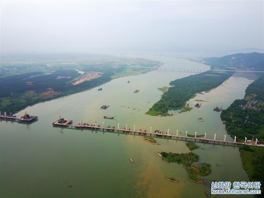 （经济）（3）蒙华铁路赣江特大桥线下工程基本完工