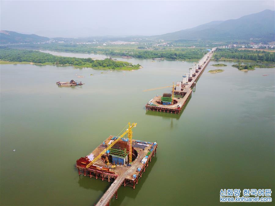 （经济）（4）蒙华铁路赣江特大桥线下工程基本完工