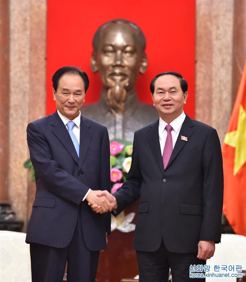 （国际）越南国家主席陈大光会见蔡名照