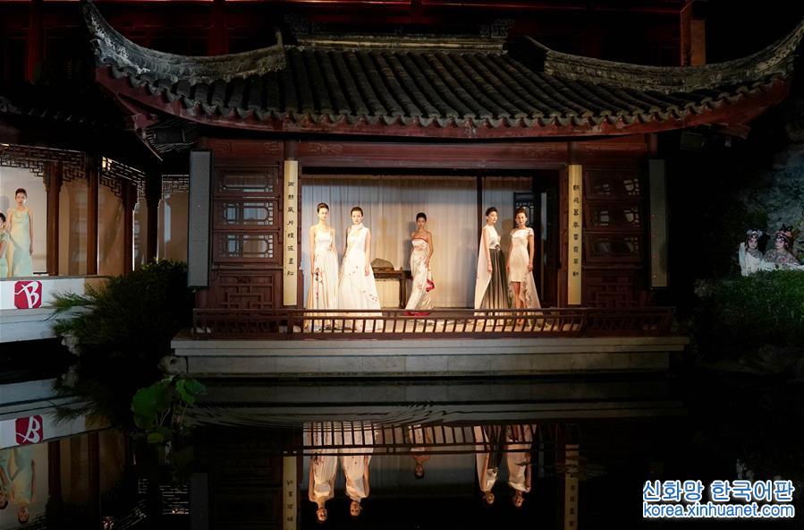 （文化）（8）蘇州上演時尚江南版“遊園驚夢”