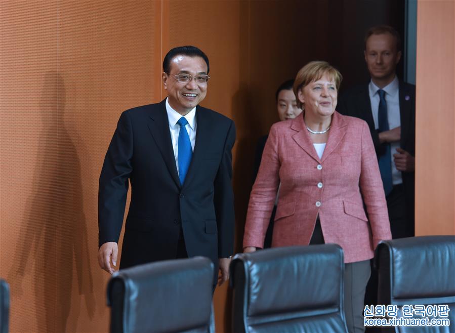 （XHDW）（2）李克强同德国总理默克尔举行中德总理年度会晤